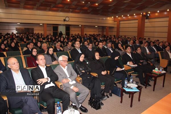 نشست کانون وکلای دادگستری مازندران با حضور معاون حقوقی رئیس جمهوری