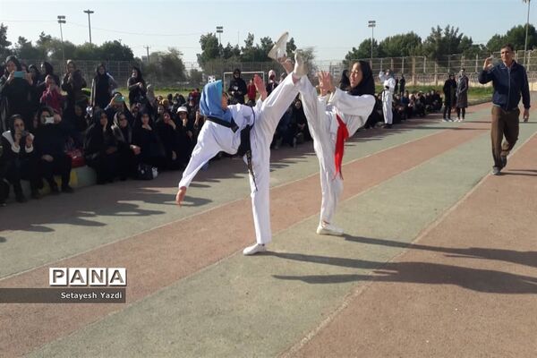همایش پیاده‌روی ۲۰۰۰نفری بانوان فرهنگی ناحیه یک اهواز