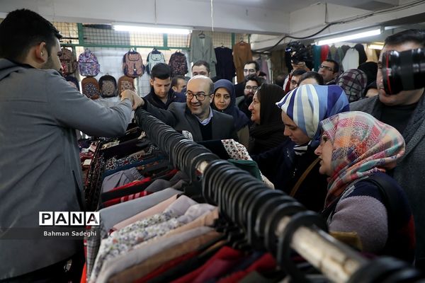 بازدید دو عضو شورای شهرتهران  ازجمعه بازار  پروانه