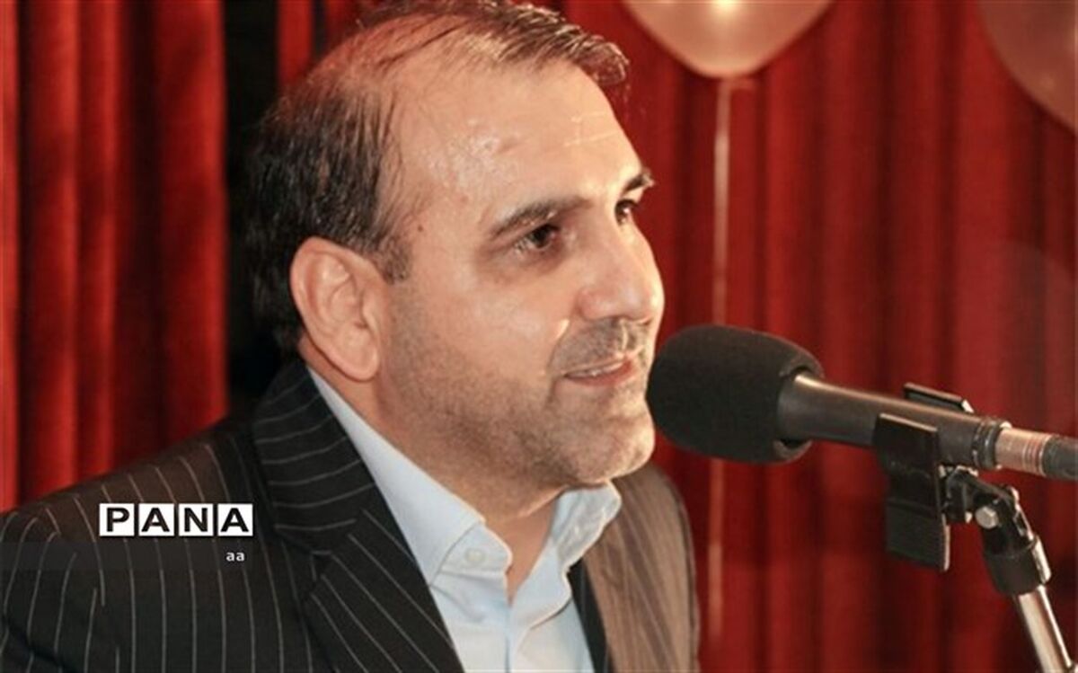 مدیرکل آموزش‌وپرورش لرستان: ورود به بازی‌های سیاسی و جناحی در انتخابات دور از شان معلمان است