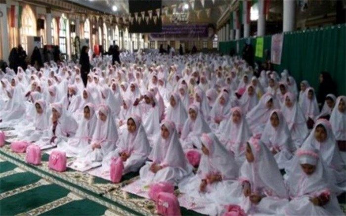 جشن تکلیف بیش از ۲ هزار دانش آموز دختر فردیسی برگزار شد