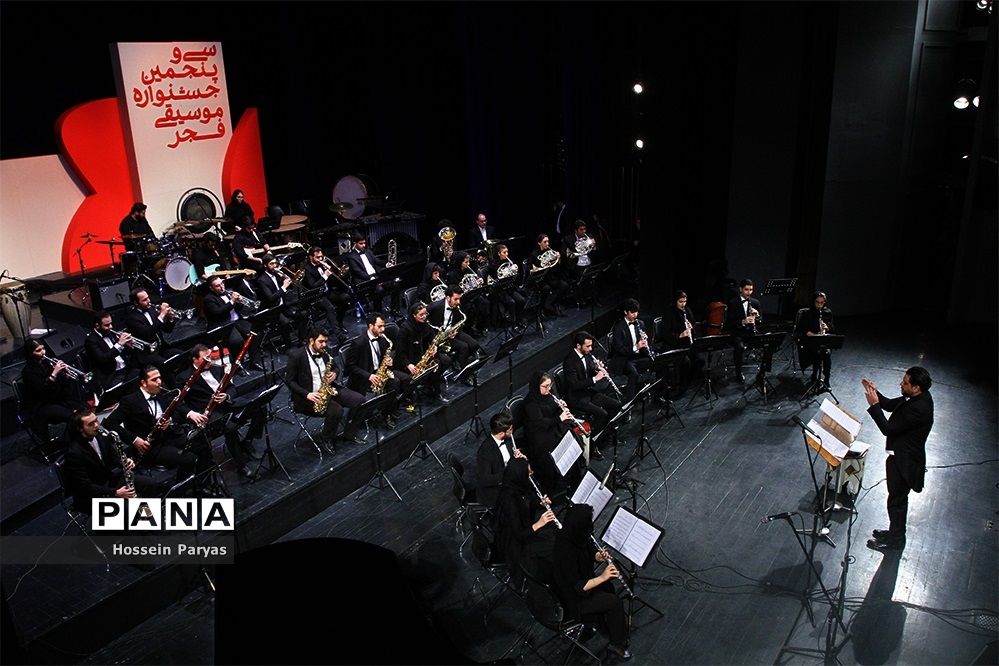 وزیر فرهنگ و ارشاداسلامی  به تماشای قطعه ۱۷۶ نشست