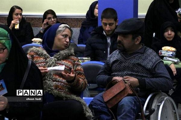 تجلیل از مادران و همسران توان یاب موفق