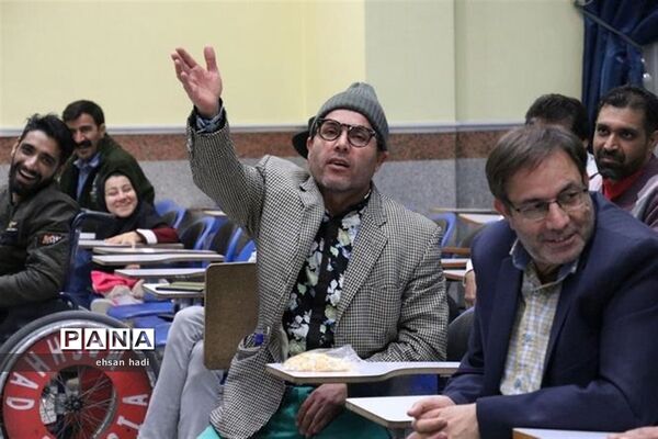 تجلیل از مادران و همسران توان یاب موفق