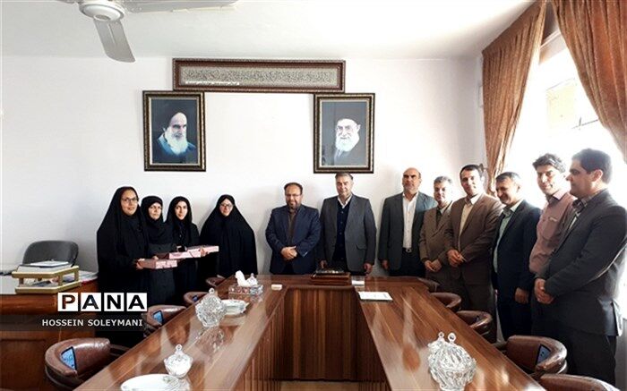 تجلیل از بانوان کارمند اداره آموزش و پرورش زبرخان