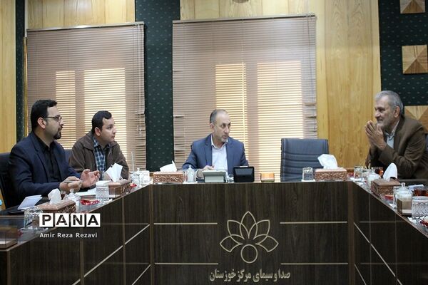 دیدار مدیران رسانه‌ها با مدیرکل صدا و سیمای مرکز خوزستان