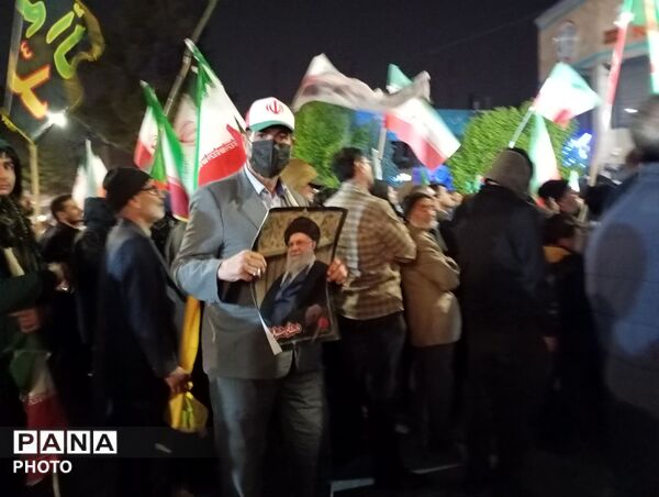 همدلی و هم صدایی مردم غیور نیشابور در اجتماعات شبانه