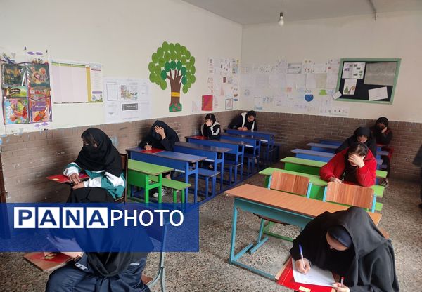 برگزاری امتحان نوبت اول در دبیرستان دخترانه میثاق
