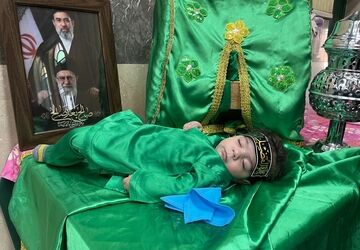 نوای «یا حسین» در گوش سربازان کوچک ایران