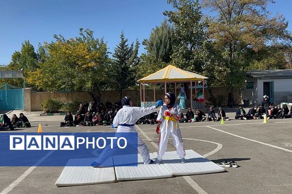 برگزاری المپیاد درون مدرسه ای در دبیرستان مریم عذرا دماوند