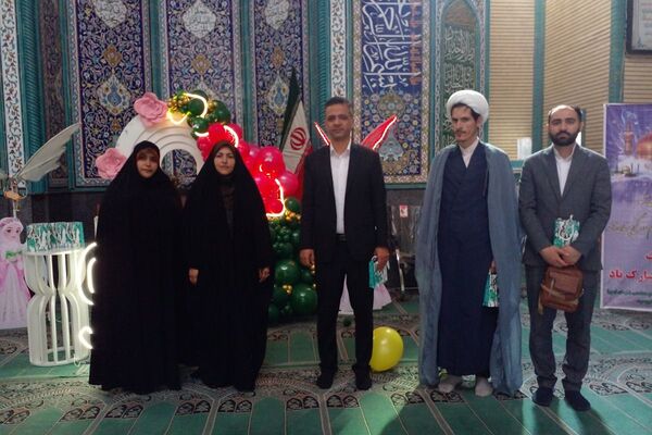 دختران مدرسه هدی 1 در خلعت زیبای عبادت