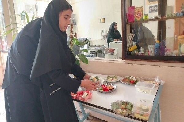 روز جهانی تخم مرغ در دبیرستان شهید مجید دهنوی نیشابور