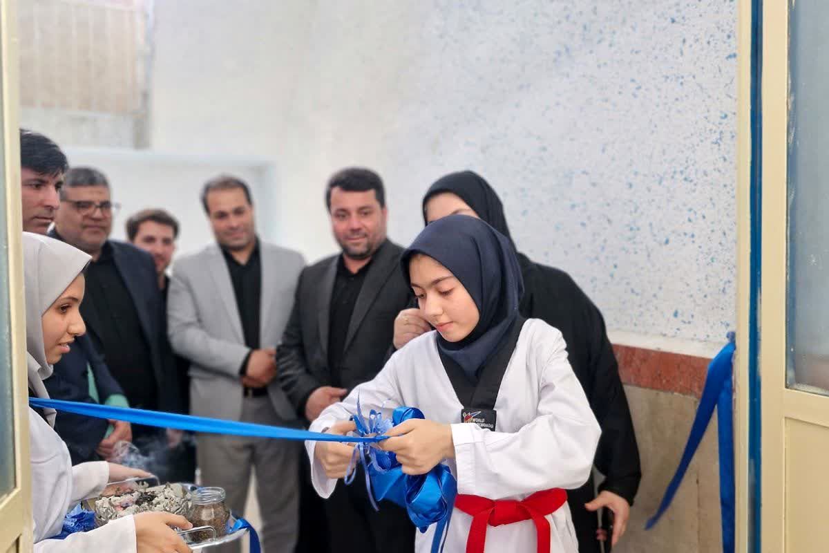 نوسازی تشک کشتی پوریای ولی و بازدید از مجتمع ورزشی شهید فرزنگان قرچک