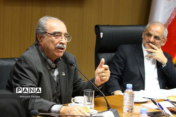 نشست هم اندیشی وزیر آموزش و پرورش با مسئولان شورای بانوان خیر مدرسه‌ساز استان‌های کشور