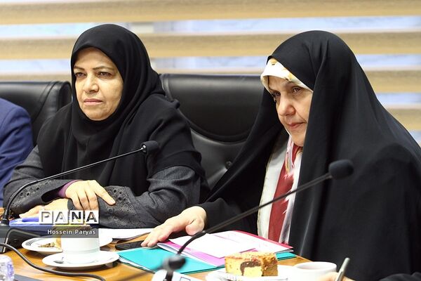 آیین موافقت‌نامه بین وزارت آموزش و پرورش با معاونت ریاست‌جمهوری در امور زنان و خانواده