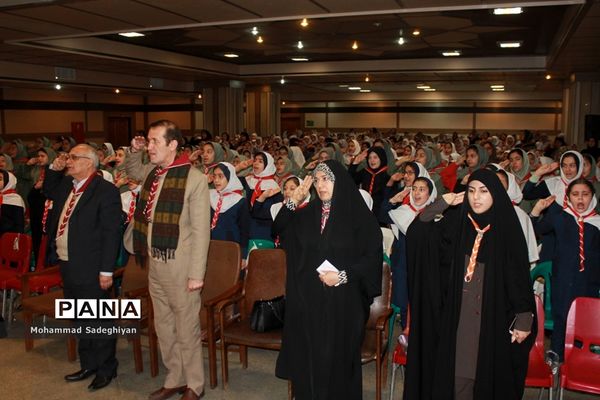 برگزاری همایش پیشتازان درکانون فرهنگی تربیتی آفتاب منطقه19