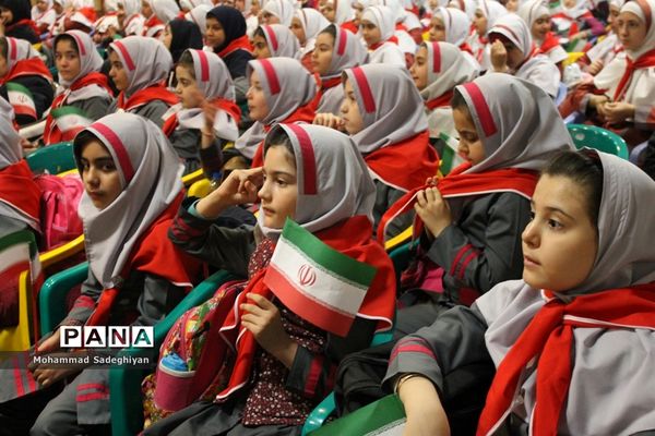 برگزاری همایش پیشتازان درکانون فرهنگی تربیتی آفتاب منطقه19