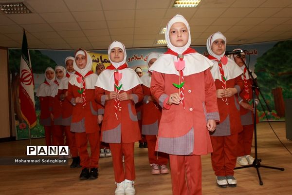 برگزاری همایش پیشتازان درکانون فرهنگی تربیتی آفتاب منطقه19