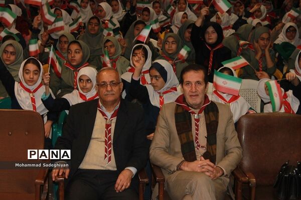 برگزاری همایش پیشتازان درکانون فرهنگی تربیتی آفتاب منطقه19