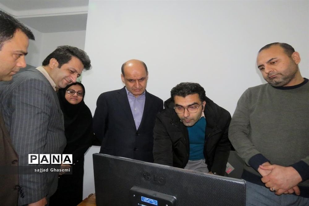 بازدید استاندار گلستان از صندوق های رای شعب استان