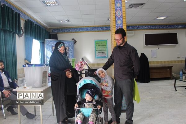 حضور با شکوه مردم شهرستان بیرجند در یازدهمین  انتخابات مجلس