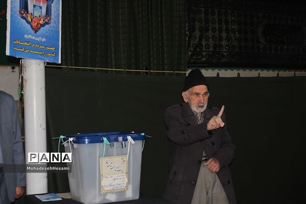 حضور با شکوه مردم شهرستان بیرجند در یازدهمین  انتخابات مجلس