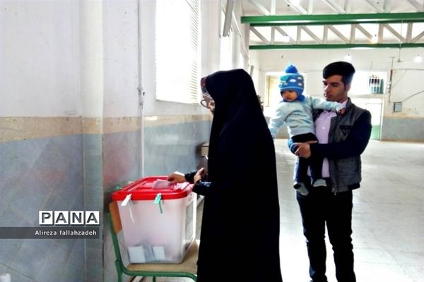 حضور پرشور مردم ابرکوه درانتخابات