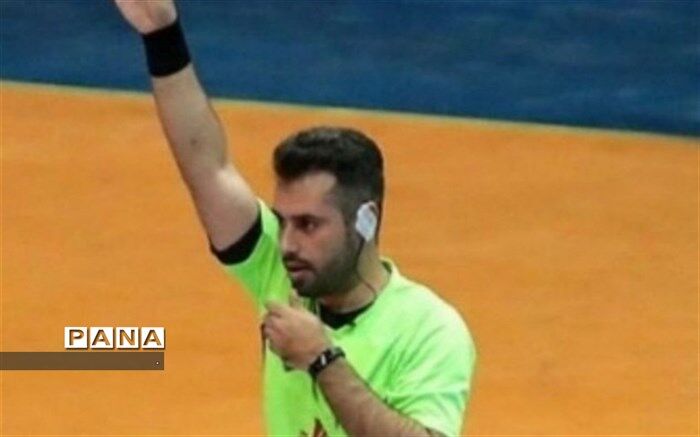 معلم ورزشی از خراسان شمالی پدیده داوری فوتسال کشور شد