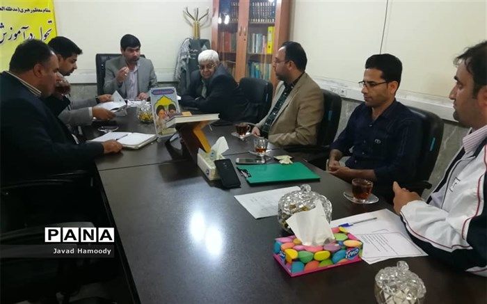 جلسه هم اندیشی پیشگیری ازکروناویروس درمدارس شهرستان حمیدیه