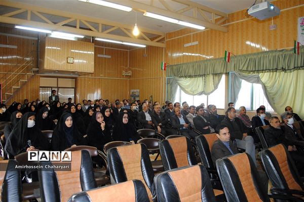 جلسه توجیهی پیشگیری از کرونا در تایباد