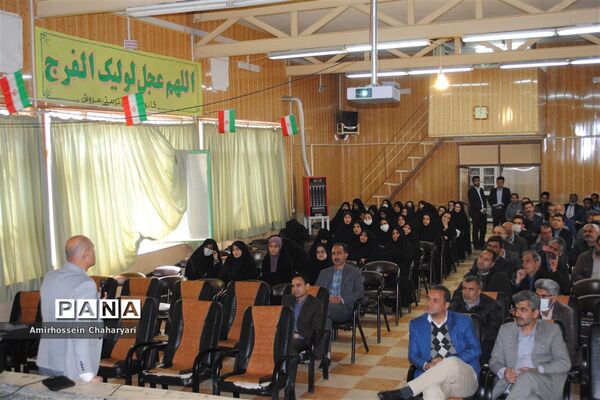 جلسه توجیهی پیشگیری از کرونا در تایباد