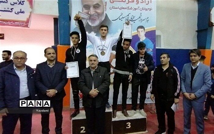 مسابقات کشتی آزاد و فرنگی نوجوانان آموزشگاه های استان