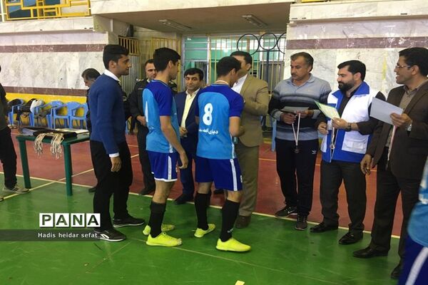 مسابقات فوتسال دانش آموزان پسران دشتستانی