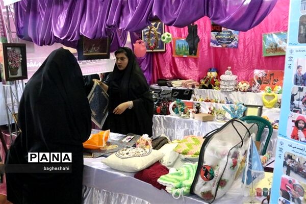 برپائی نمایشگاه توانمندی های اعضای کانون های فرهنگی و تربیتی در یزد