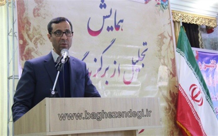 چالش نظام آموزش و پرورش  و نگاه اداری  عدم توجه به یافته های پژوهشی و سلیقه ای عمل کردن  است