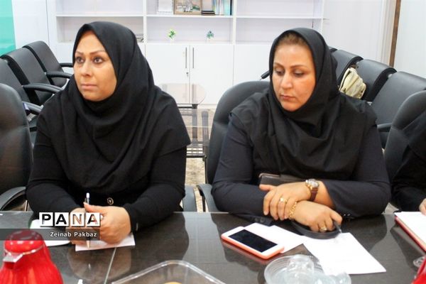 جلسه کارگروه مراکز پیش دبستانی اداره‌کل آموزش و پرورش استان بوشهر