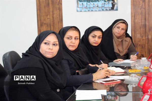 جلسه کارگروه مراکز پیش دبستانی اداره‌کل آموزش و پرورش استان بوشهر