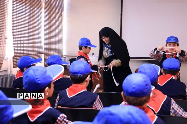 کارگاه آموزشی پیشتازان منطقه 1 در سالن کانون رضوان