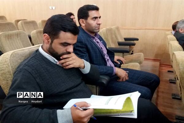 سمینار آموزشی پیشگیری از بیماری کرونا ویروس در شهرستان امیدیه