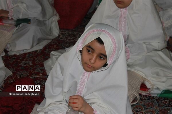 برگزاری جشن  عبادت آموزشگاه های ابتدایی دخترانه در کانون فرهنگی تربیتی آفتاب  منطقه19