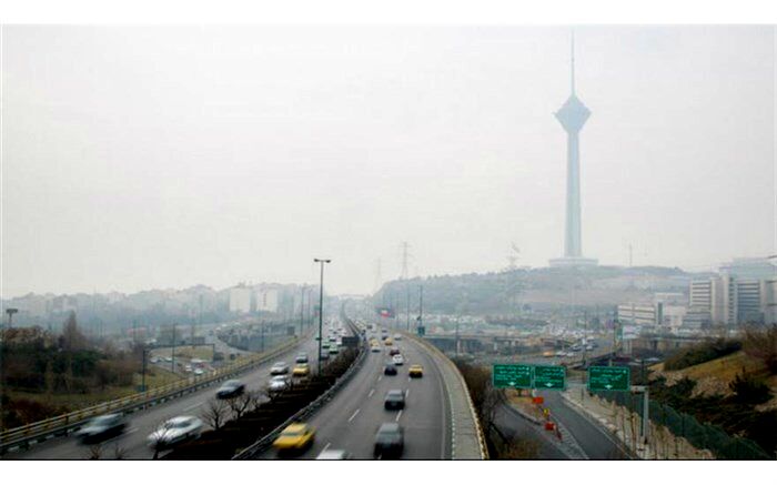 هوای تهران آلوده است