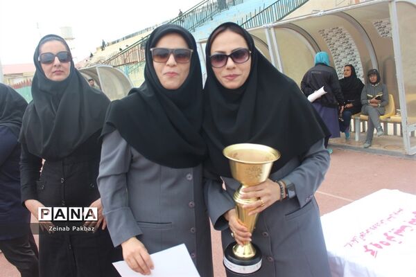 سی و یکمین دوره مسابقات قهرمانی دانش آموزان دختر مقطع متوسطه اول در رشته دو و میدانی