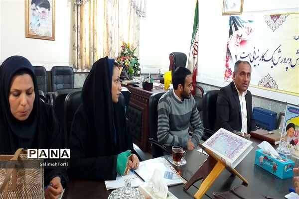 برگزاری جلسه سرگروه های آموزشی ابتدایی  شهرستان حمیدیه