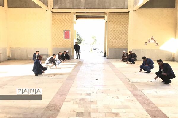 غبارروبی و عطر افشانی گلزار شهدای مروست به مناسبت هفته تربیت اسلامی و امور تربیتی