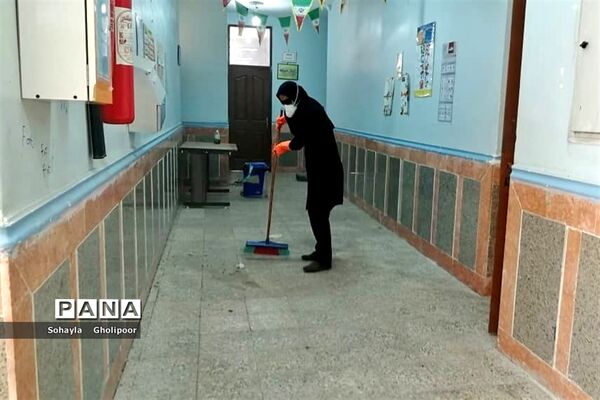 ضدعفونی مدارس شهرستان امیدیه دبیرستان حضرت آمنه (س)