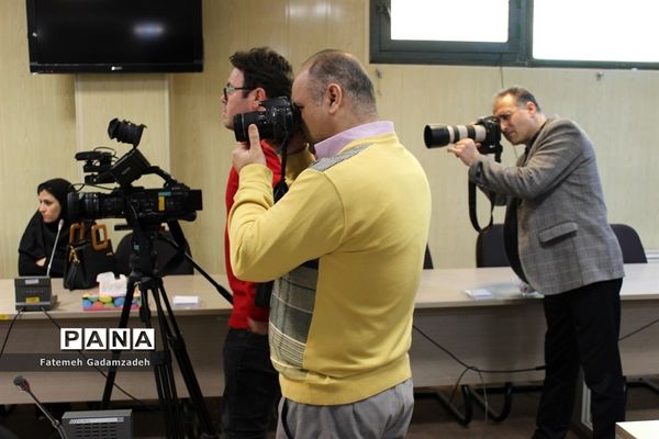 نشست خبری مدیر شبکه بهداشت و درمان شهرستان اسلامشهر