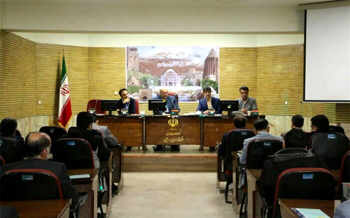 برگزاری جلسه ستاد پیشگیری از کرونا در فرمانداری ورامین
