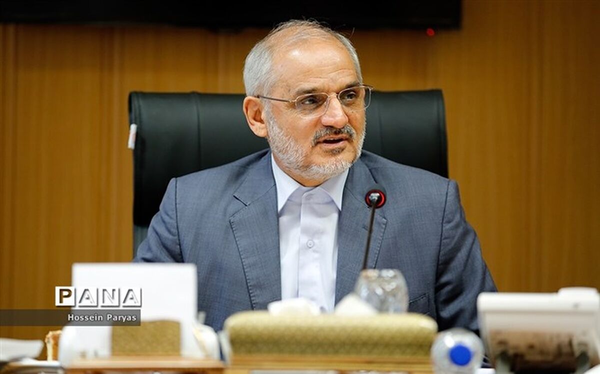 حاجی میرزایی: آموزش دروس در شبکه آموزش از 10 نوبت به 14 نوبت افزایش پیدا می کند