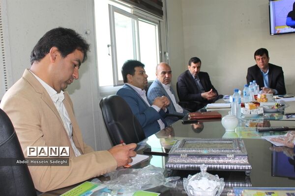 جلسه ستاد پیشگیری ازشیوع بیماری  کرونا در اداره کل آموزش و پرورش استان بوشهر