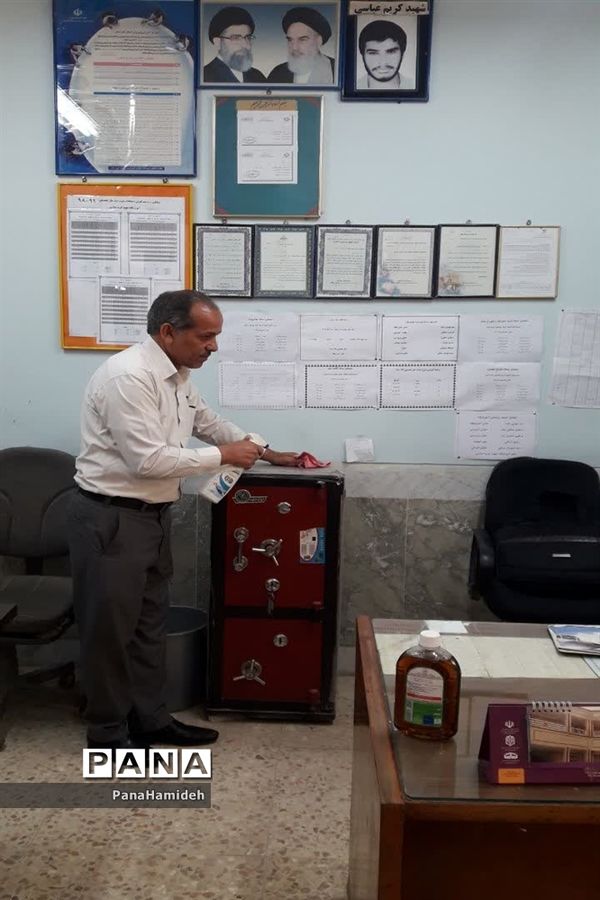 ضدعفونی و گندزدایی مدارس شهرستان حمیدیه